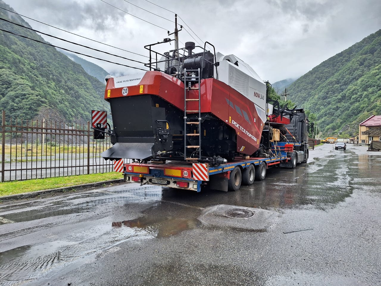 Transportation of oversized cargo